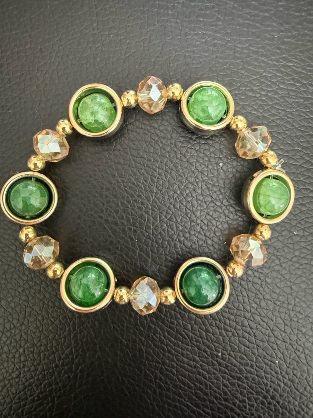 Modern Green Stone & Glass Circle Beaded & Faceted Stretch Bracelet